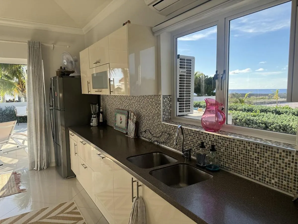 Beautiful Villa On The Sea Lagun 0*,  Curacao