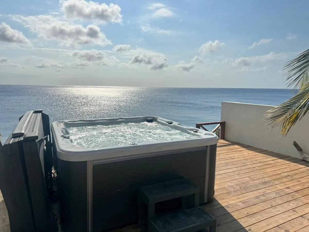 Beautiful Villa On The Sea Lagun