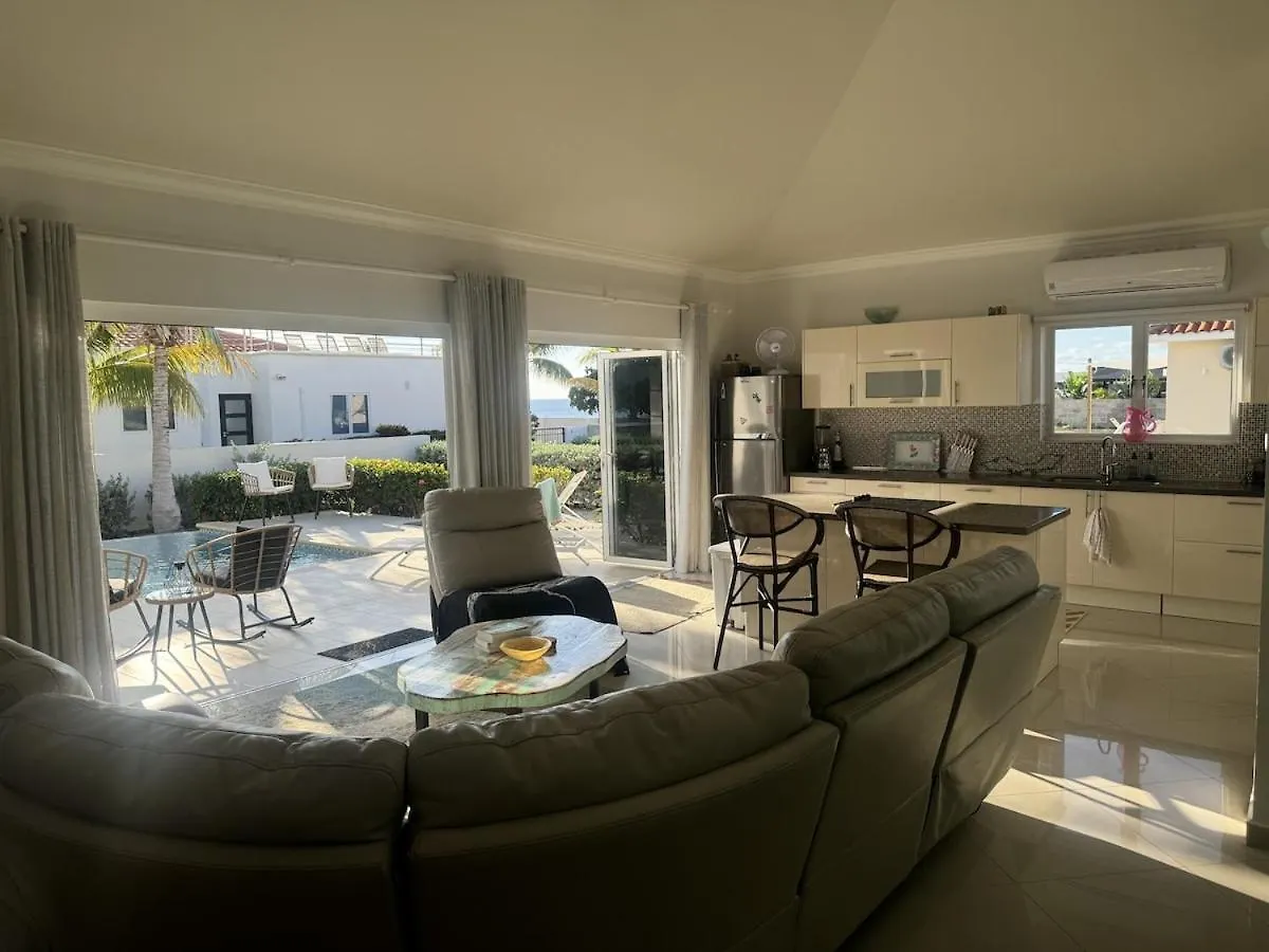 Beautiful Villa On The Sea Lagun Curacao