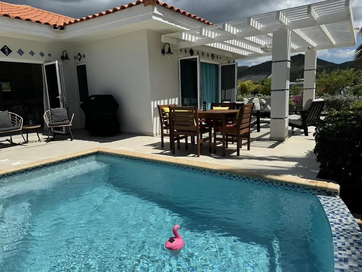 Beautiful Villa On The Sea Lagun