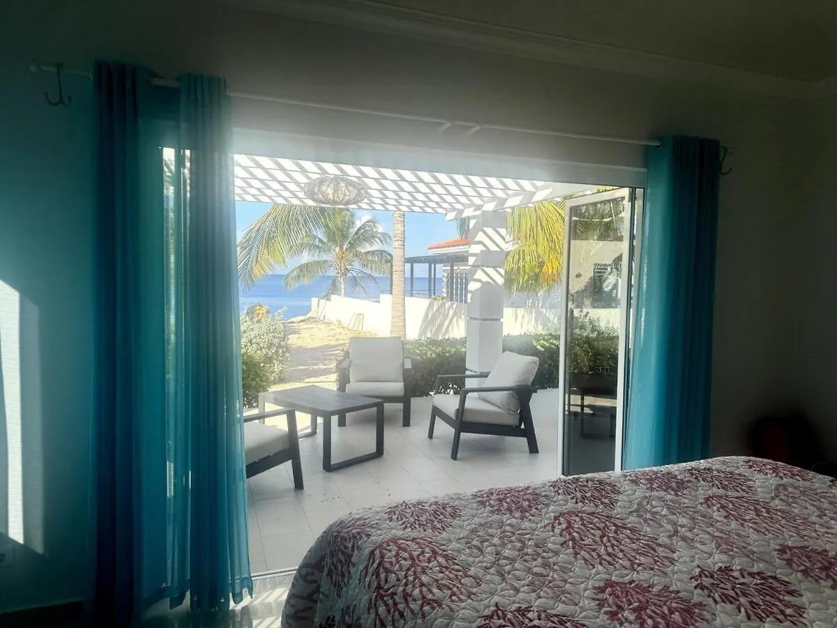 Beautiful Villa On The Sea Lagun