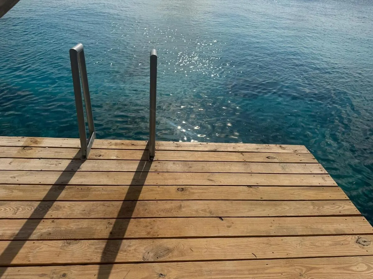 Beautiful Villa On The Sea Lagun