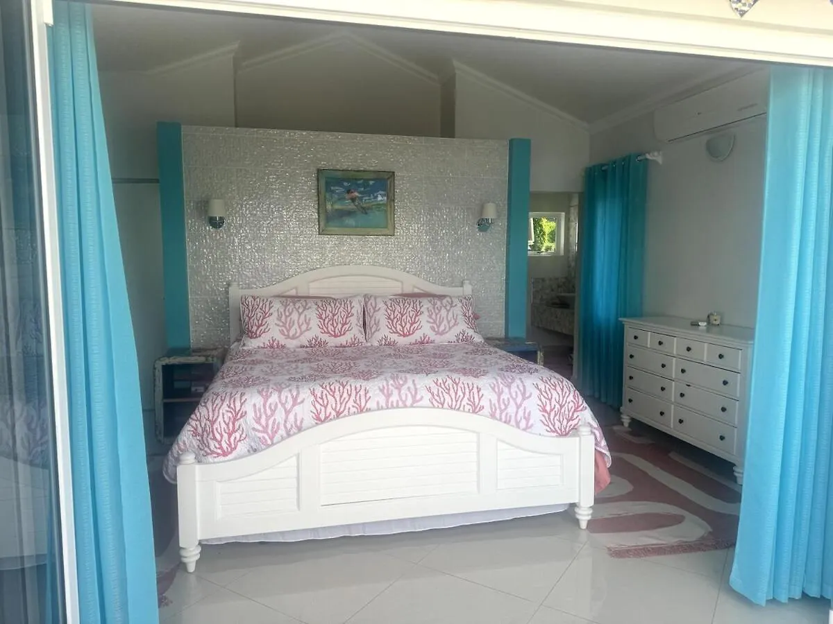 Beautiful Villa On The Sea Lagun