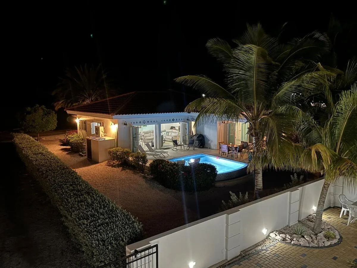 Beautiful Villa On The Sea Lagun